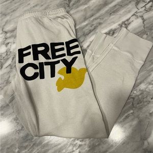 FreeCity Sweatpants